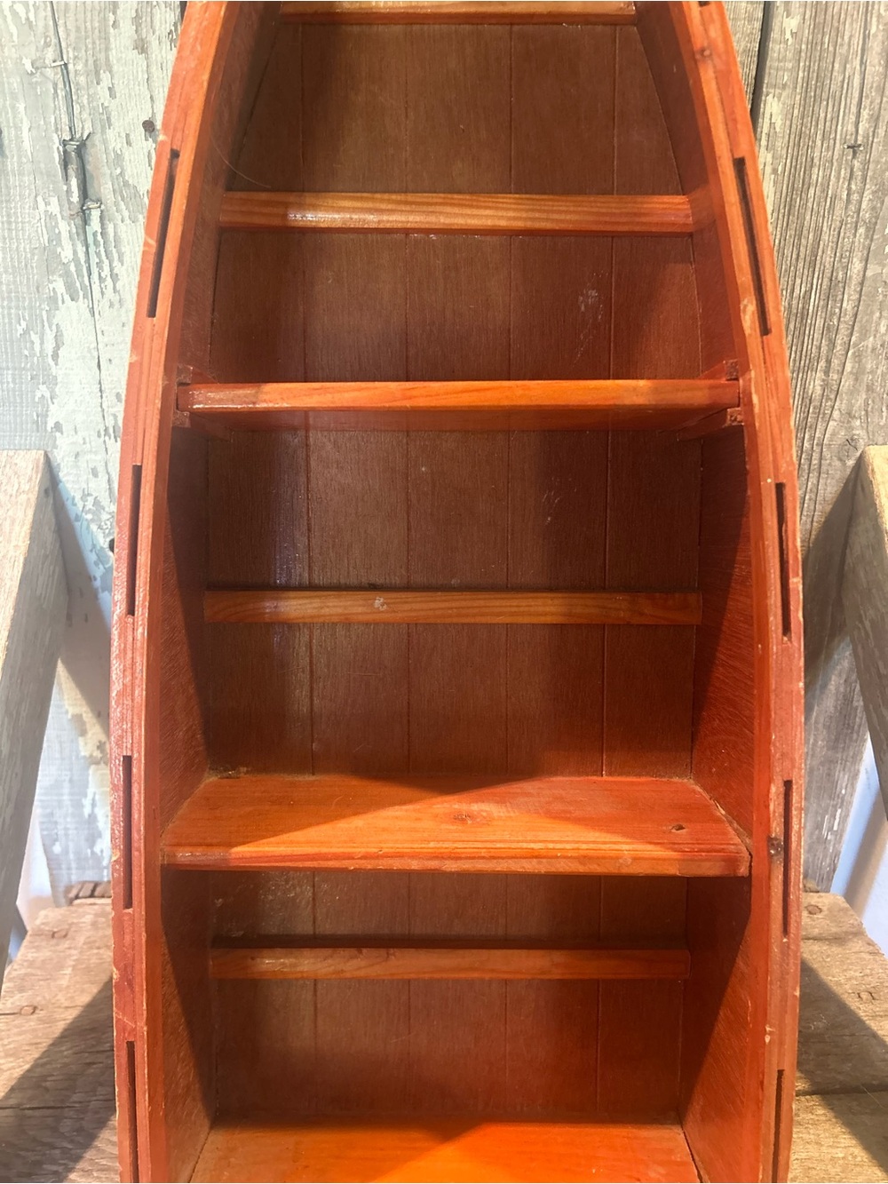 Boat-Shaped Display Shelf - Picture 7 of 12
